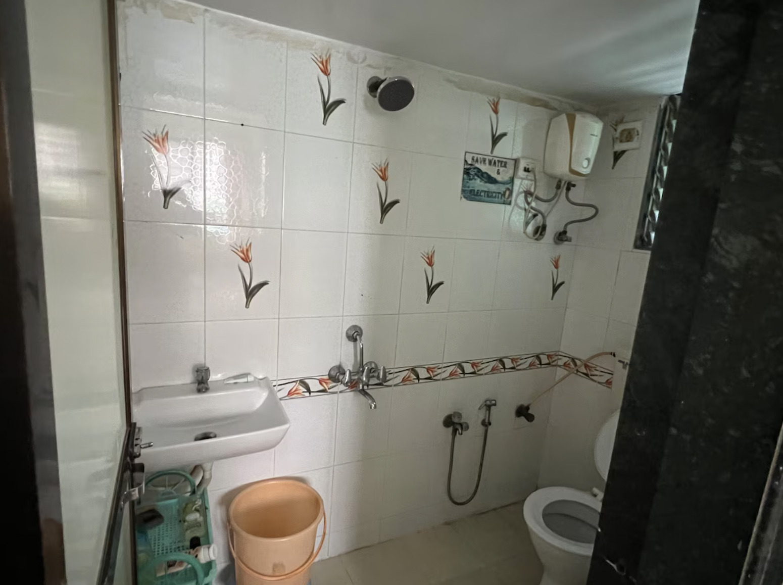 Cozy Room Bathroom